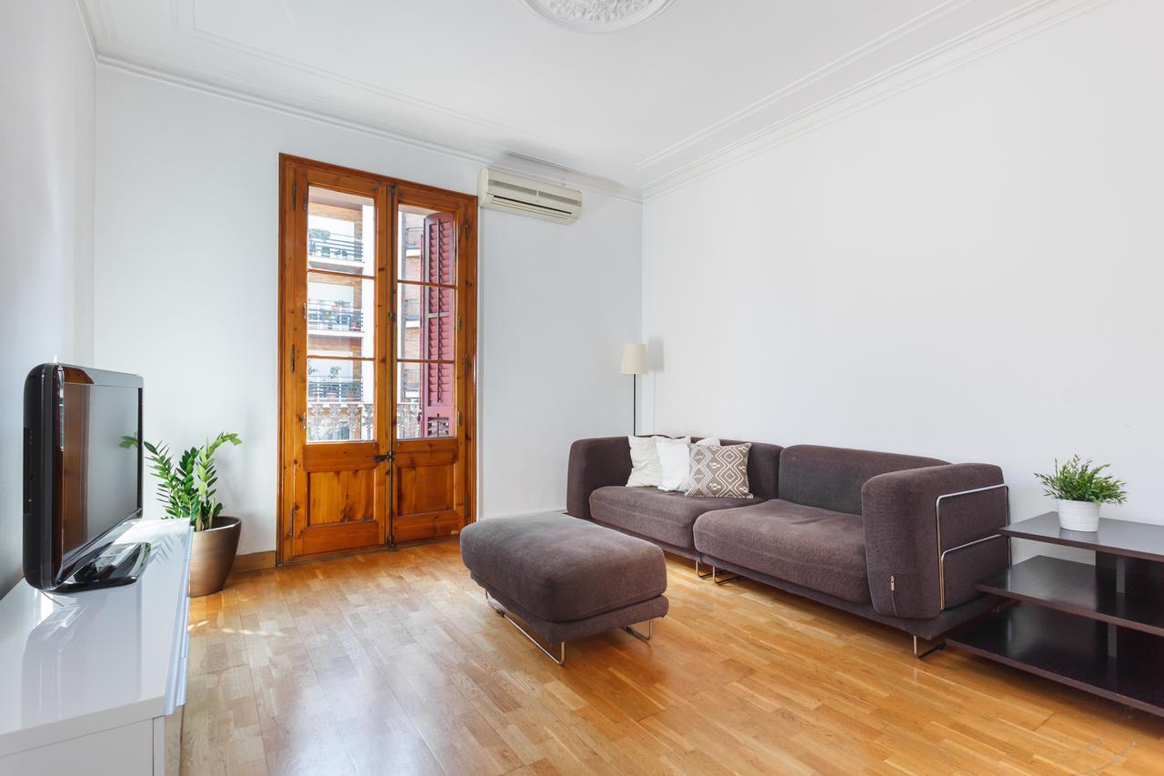 Flateli Aribau Barcelona Exterior foto