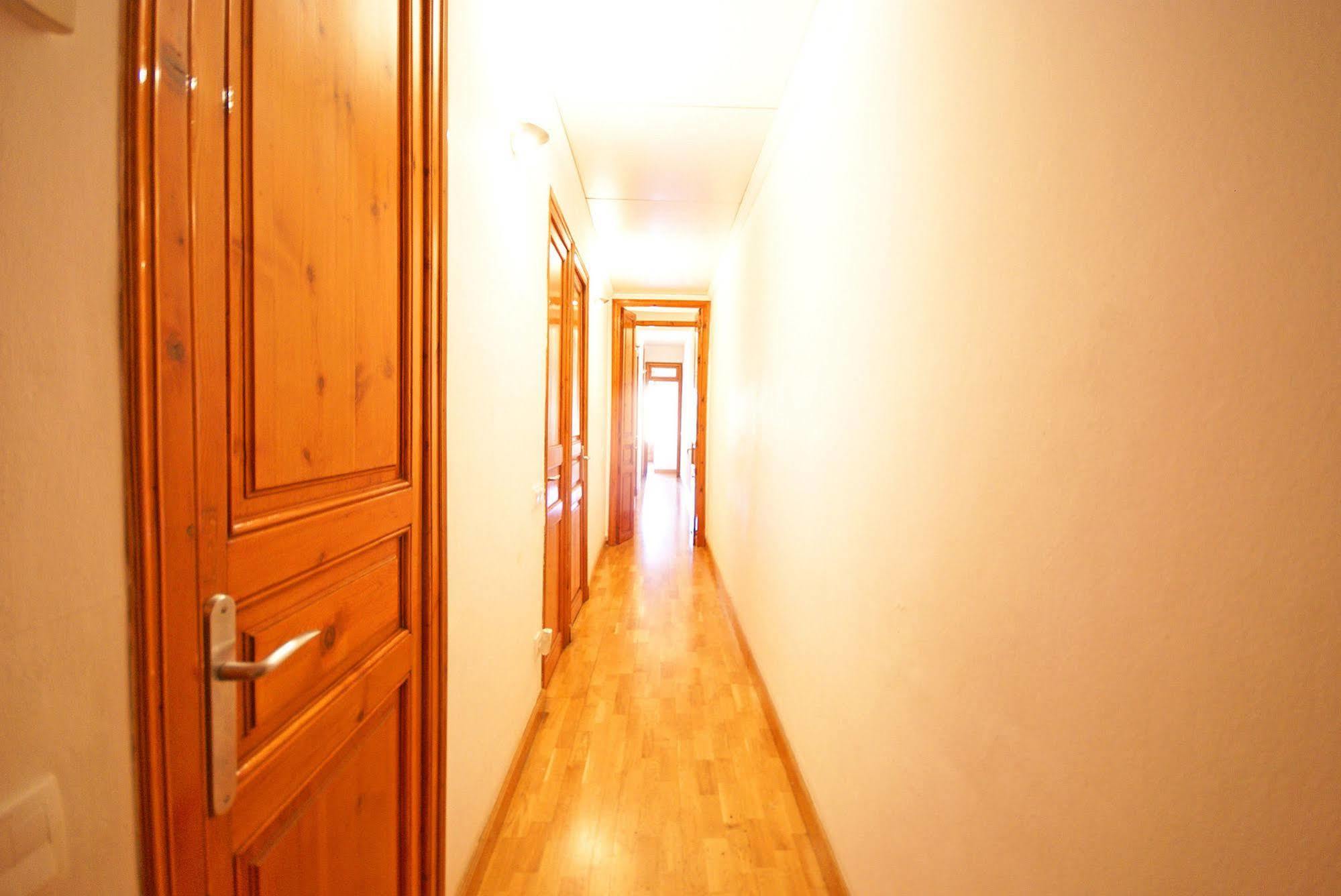 Flateli Aribau Barcelona Exterior foto