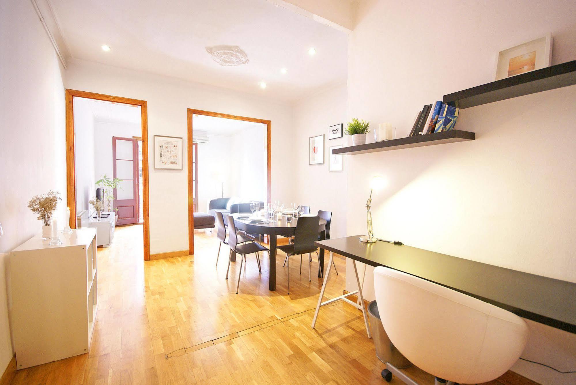 Flateli Aribau Barcelona Exterior foto