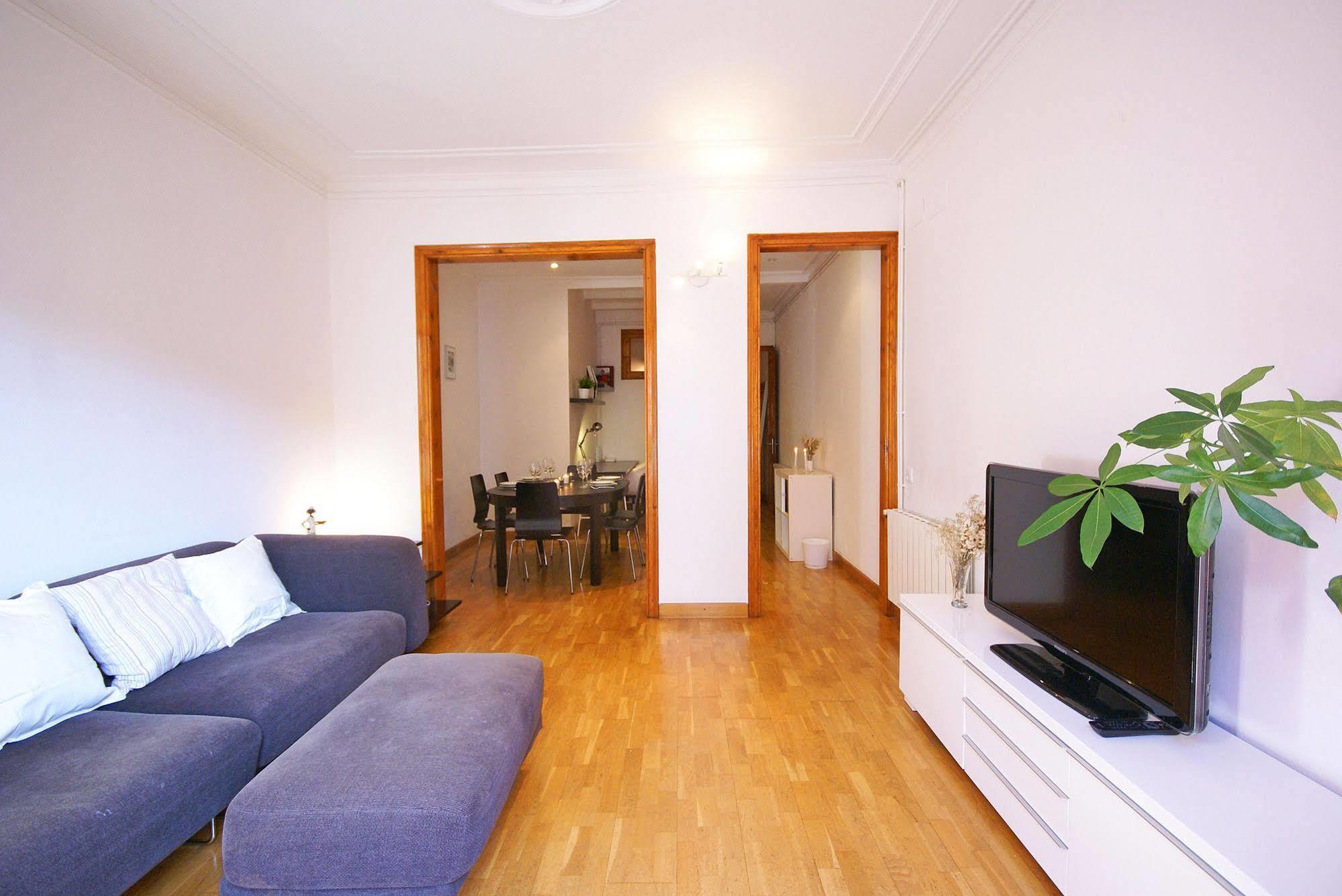 Flateli Aribau Barcelona Exterior foto